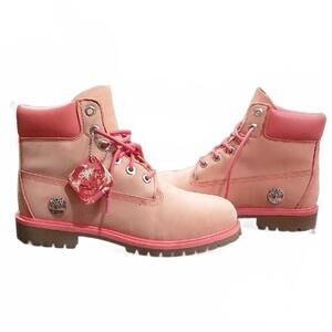 "Timberland" Woman's Sz.7, Spiced Coral, Suede and leather, 6in tall, Boots...